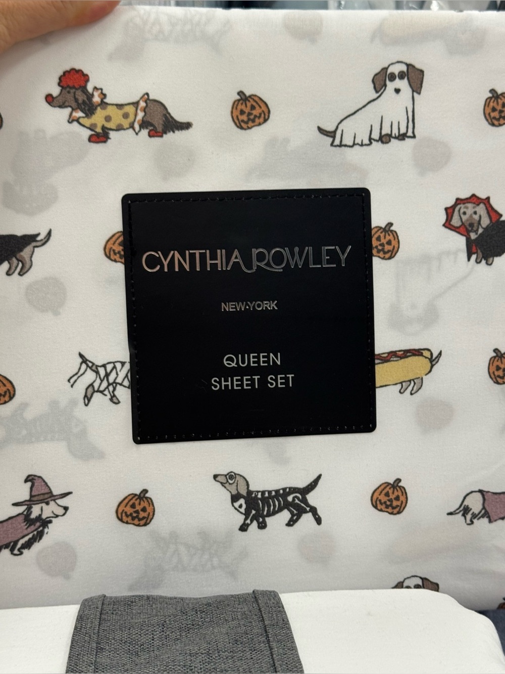 Cynthia Rowley White Halloween Dog Print Queen Sheet Set